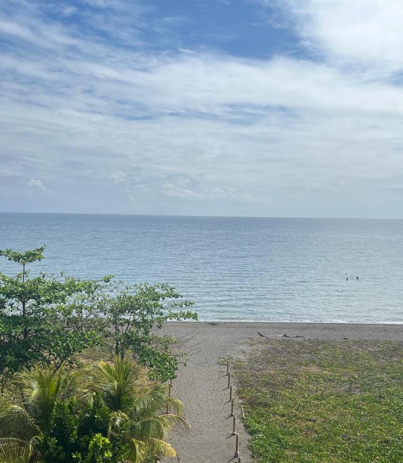 Seafront Residences Vacation Getaway San Juan  Eksteriør billede