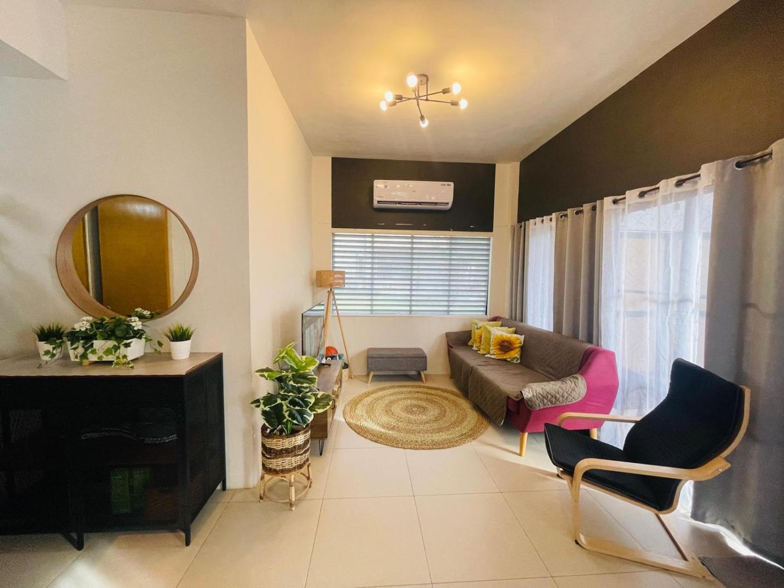 Seafront Residences Vacation Getaway San Juan  Eksteriør billede
